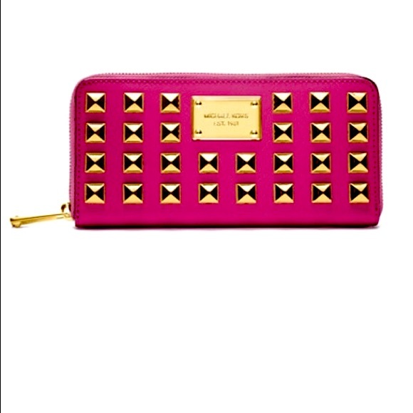 Michael Kors Wallet - Picture 1 of 3